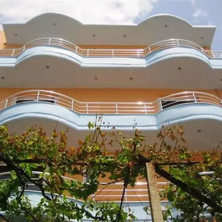 Mare Guest house 3*